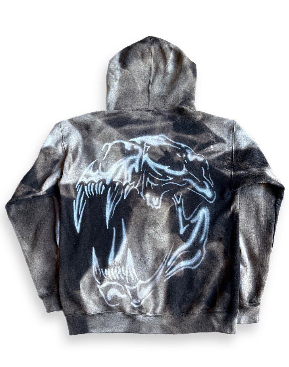 skull airbrush zip up
